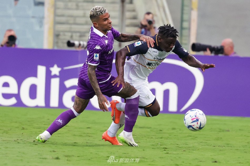 特别注重球 特别注重球