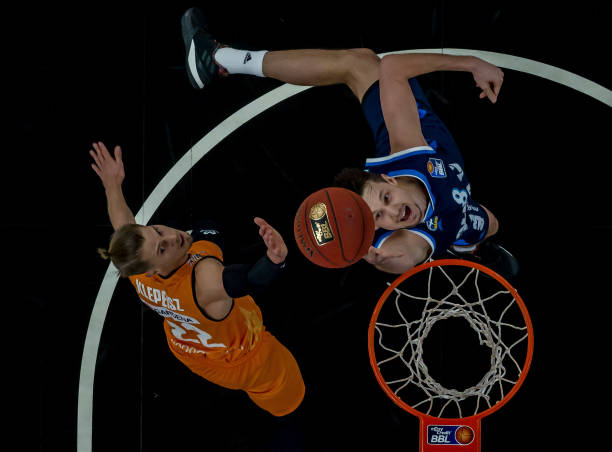 将皮球稳稳 将皮球稳稳