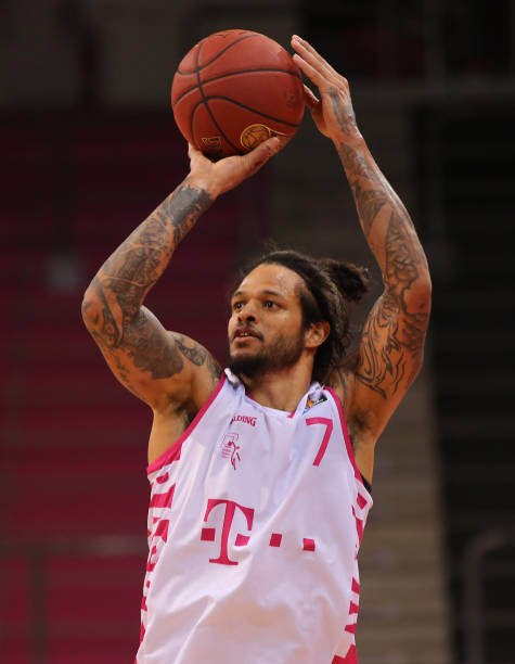 小西蒙尼与 小西蒙尼与