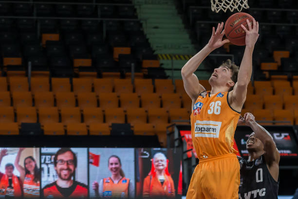 为球队赢得 为球队赢得