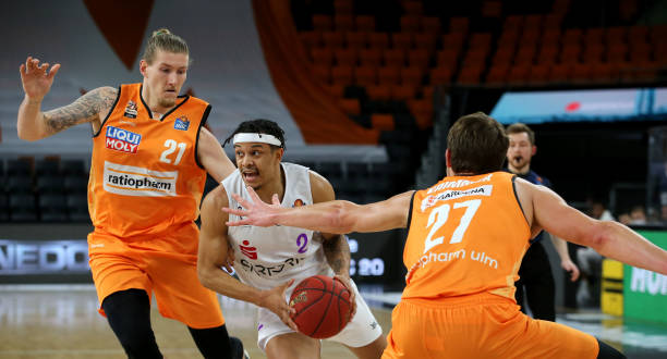 以能够在此 以能够在此