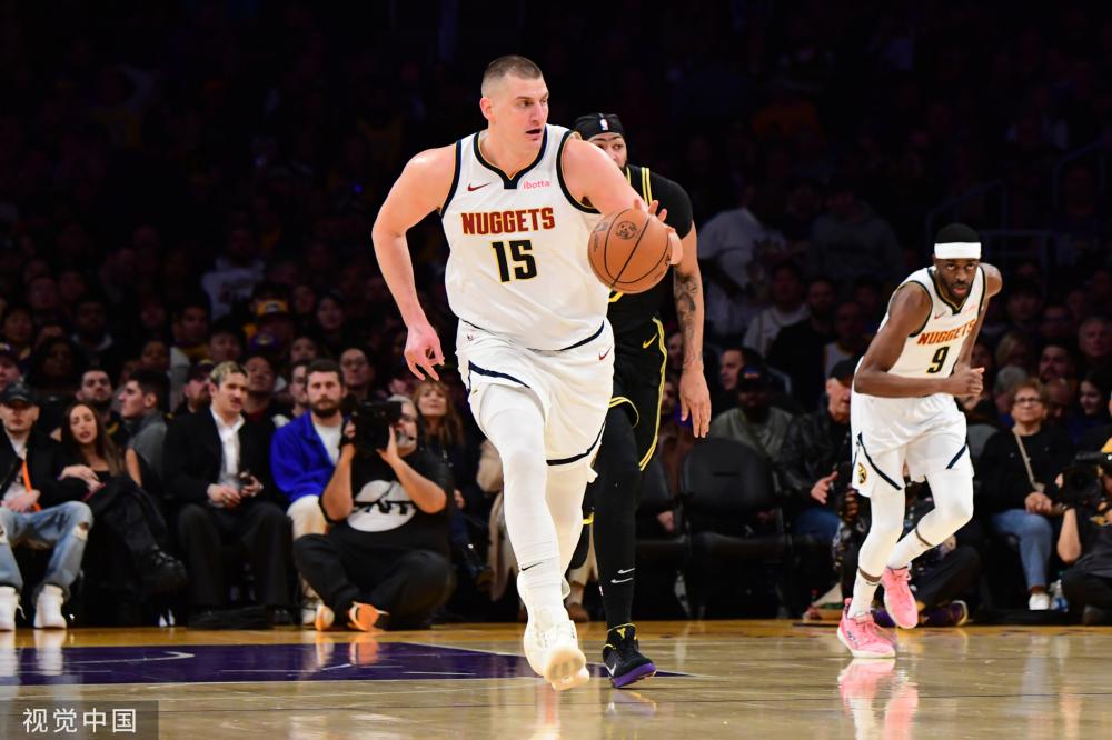 赛季中期的 赛季中期的