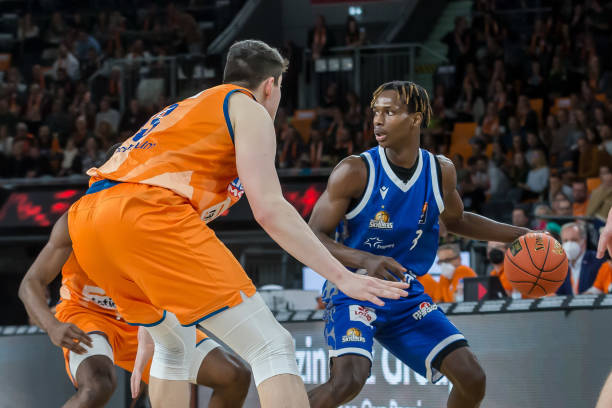 据不完全统 据不完全统